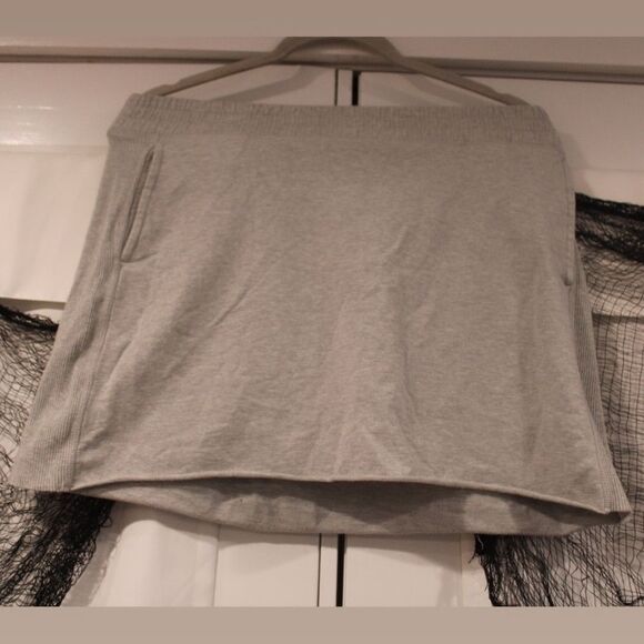 Athleta Grey Skirt - Picture 2 of 5